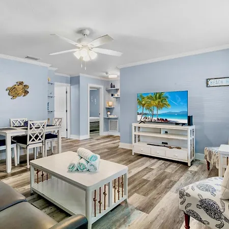 Starfish Cove, A Vila